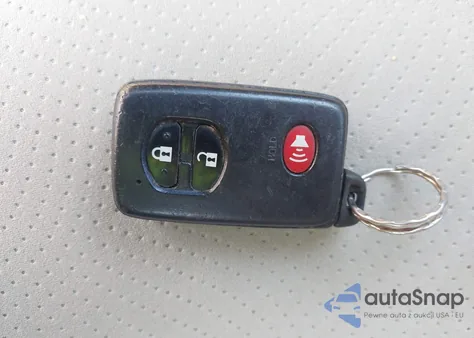 2011 Toyota Prius Two z USA, uszkodzony, nr VIN JTDKN3DU3B1364385